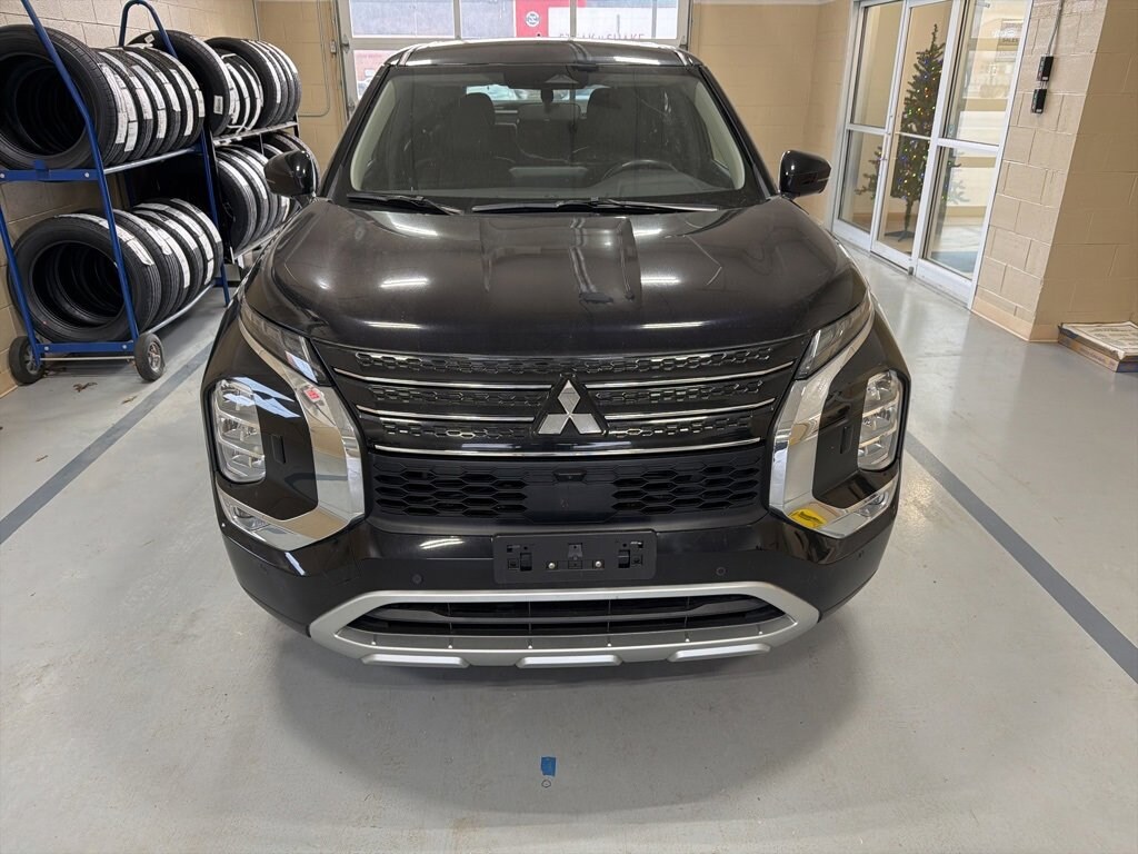 Used 2024 Mitsubishi Outlander SE SE S-AWC