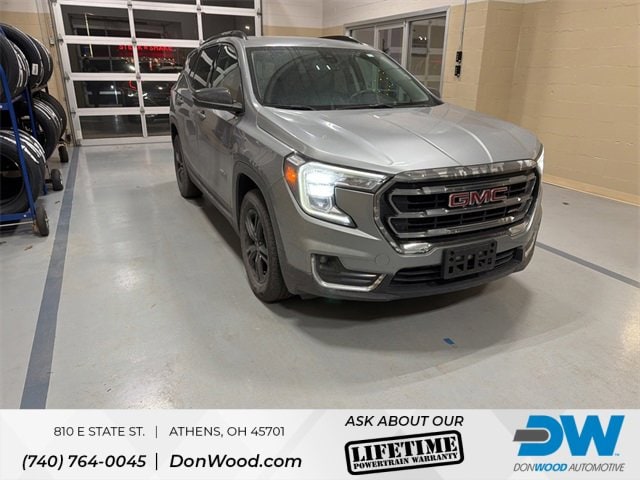 2023 GMC Terrain AT4's photo