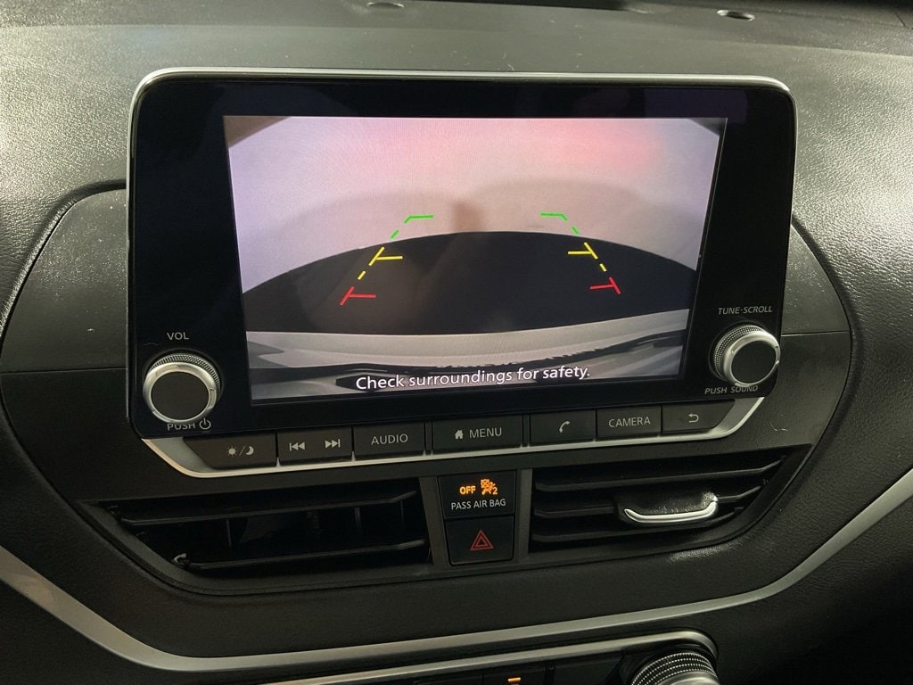 Used 2022 Nissan Altima 2.5 SV Sedan