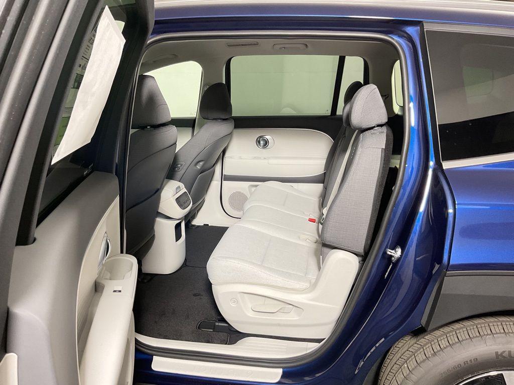 2026 Hyundai IONIQ 9 SE - Photo 33