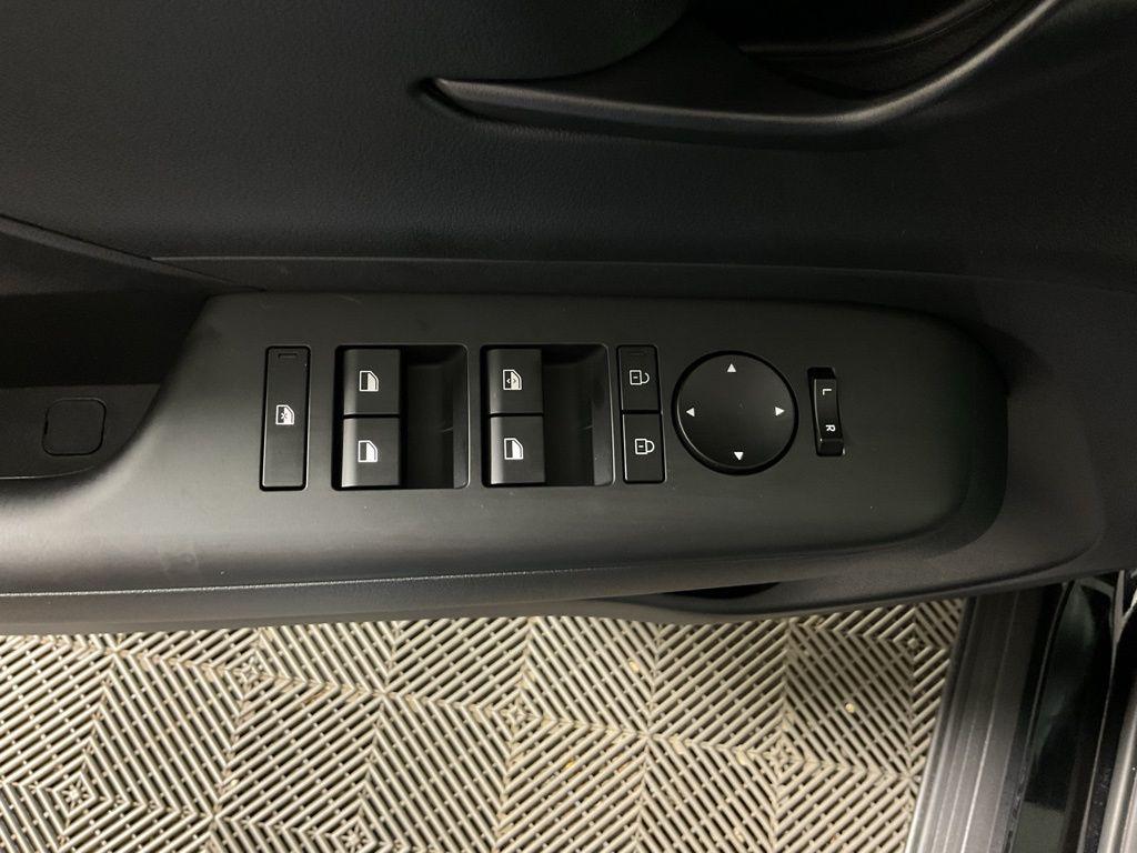 2026 Hyundai Kona SE - Photo 19