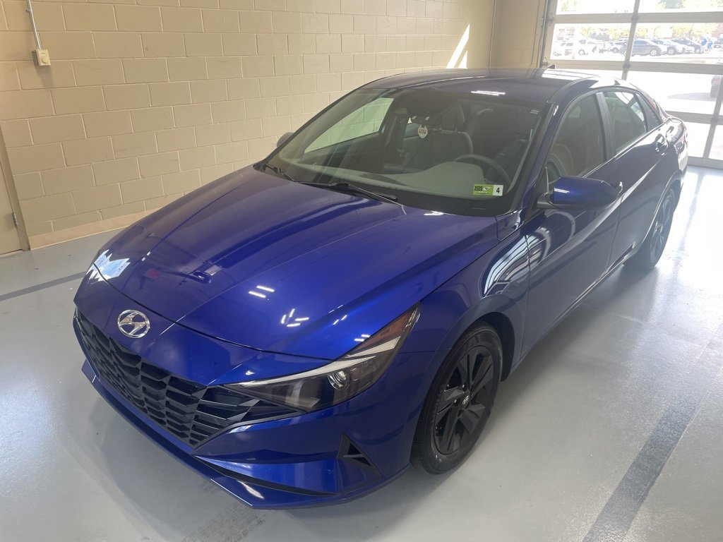 2023 Hyundai Elantra Hybrid Blue photo 2