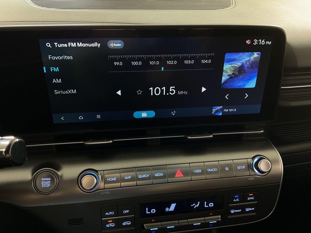 2025 Hyundai Kona SEL - Photo 23