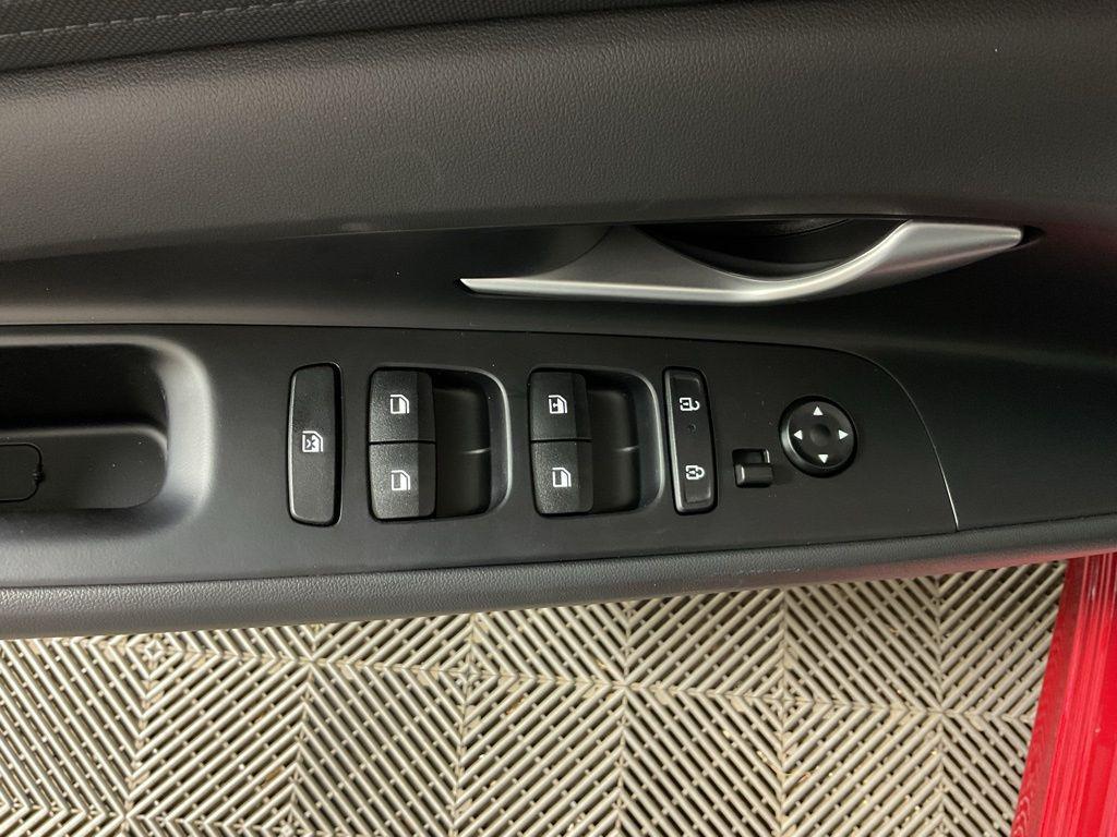 2025 Hyundai Elantra SE - Photo 20