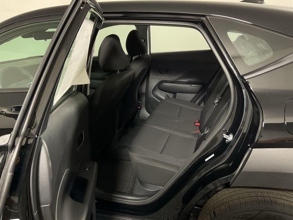 2026 Hyundai Kona SE - Photo 32