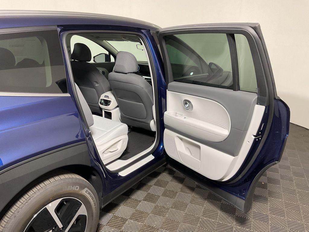 2026 Hyundai IONIQ 9 SE - Photo 34