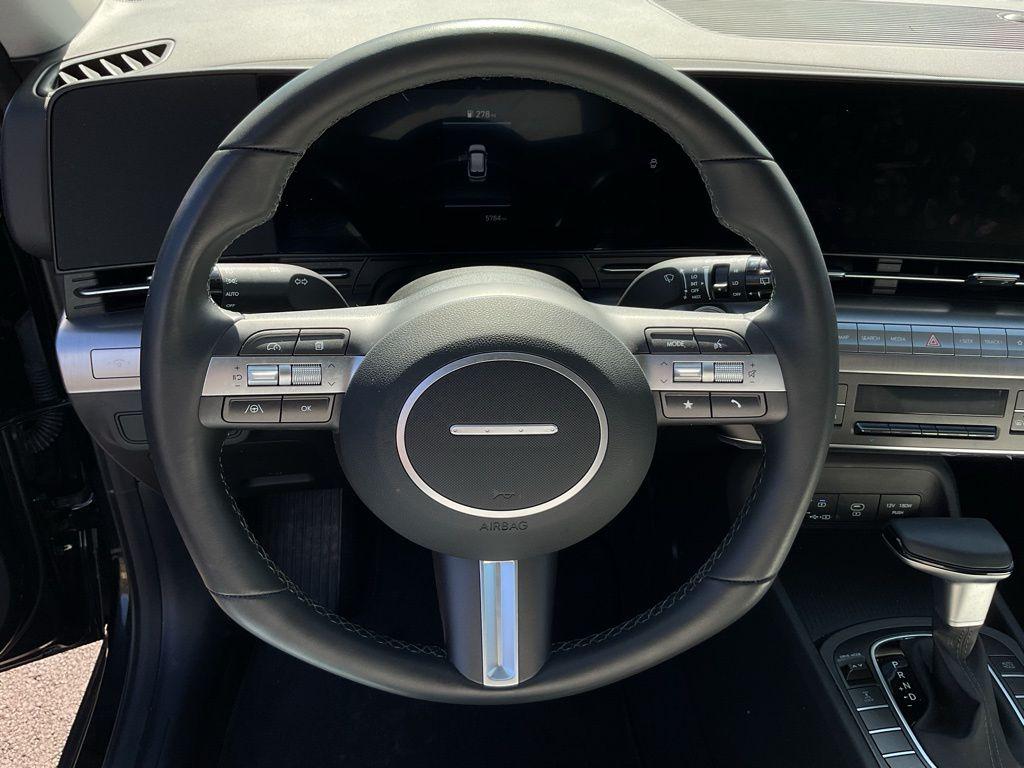 2025 Hyundai Kona SEL - Photo 24