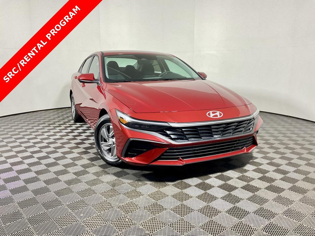 2025 Hyundai Elantra SE's photo