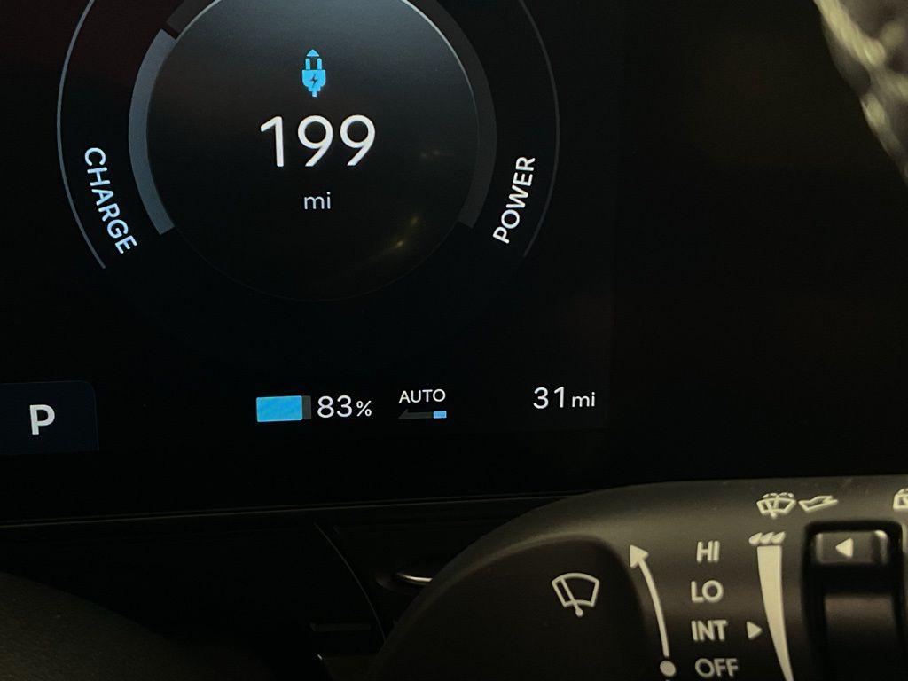 2025 Hyundai Kona EV SEL - Photo 40