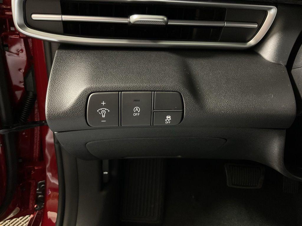 2025 Hyundai Elantra SE - Photo 29