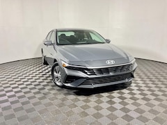 2025 Hyundai Elantra SE Sedan