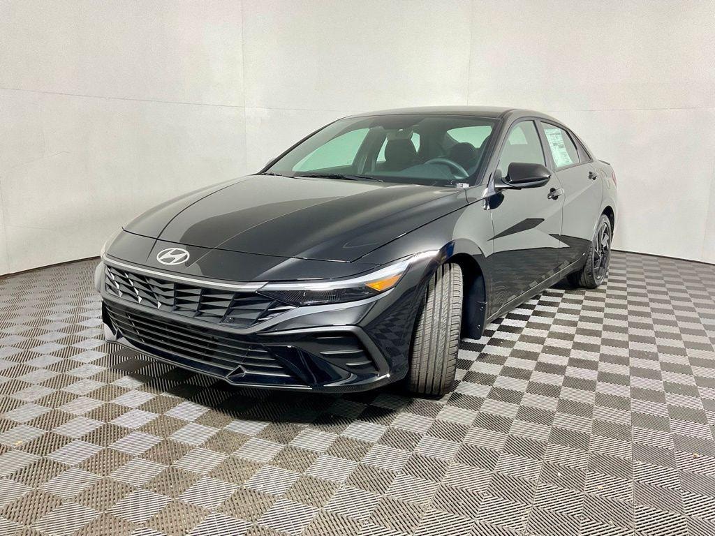 New 2026 Hyundai Elantra SEL Sport Sedan
