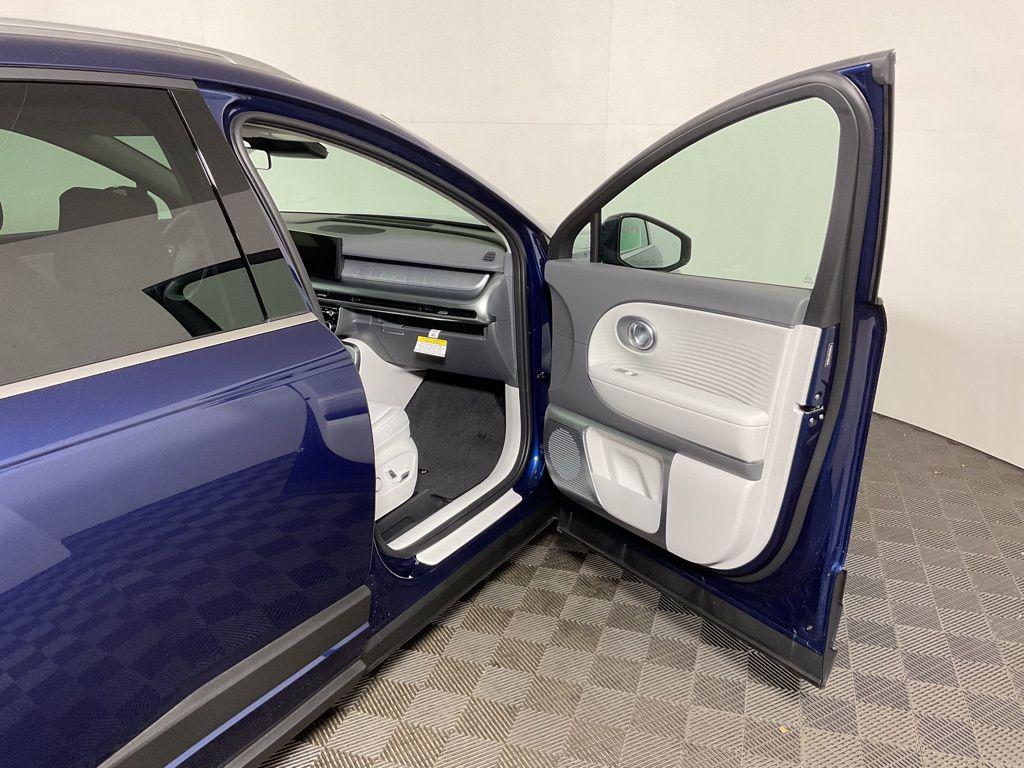 2026 Hyundai IONIQ 9 SE - Photo 36