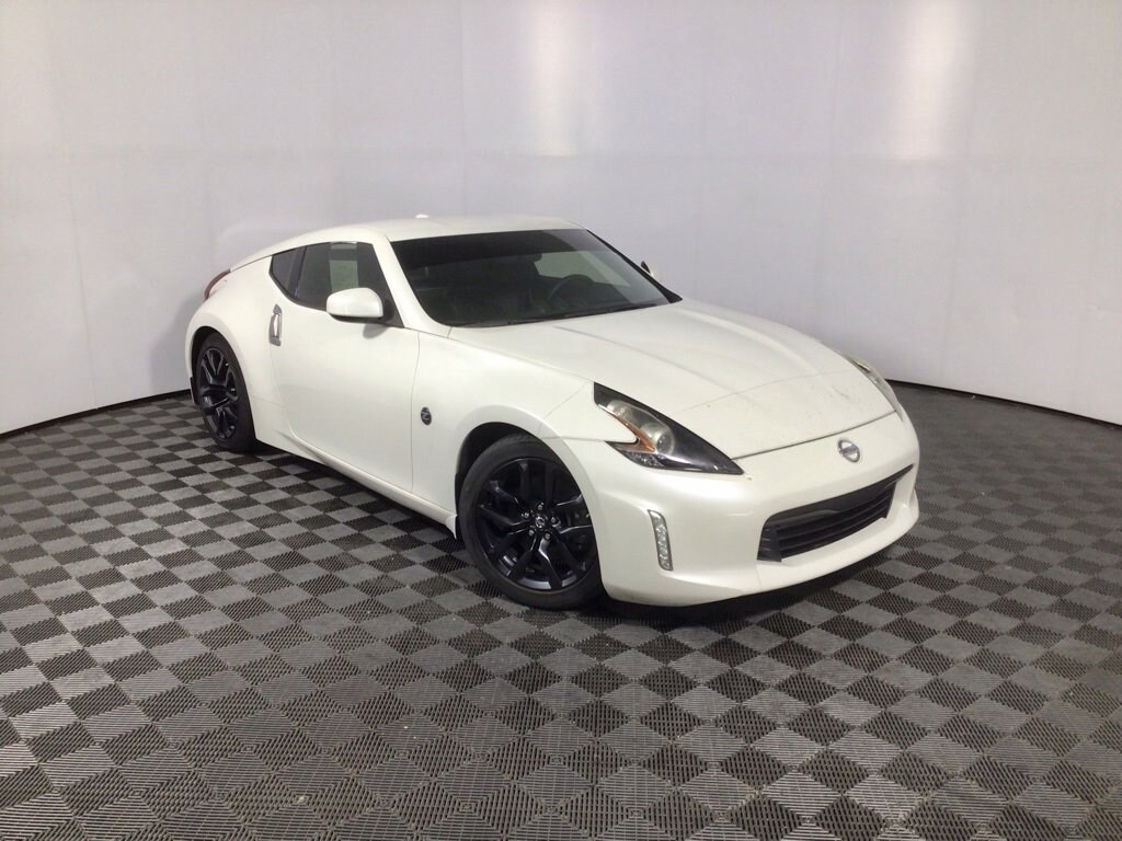 Used 2018 Nissan 370Z Coupe Touring Touring Auto