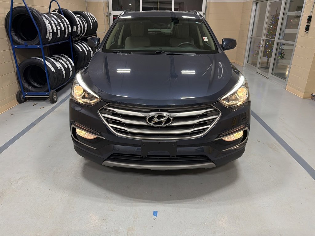2017 Hyundai Santa Fe Sport photo 2