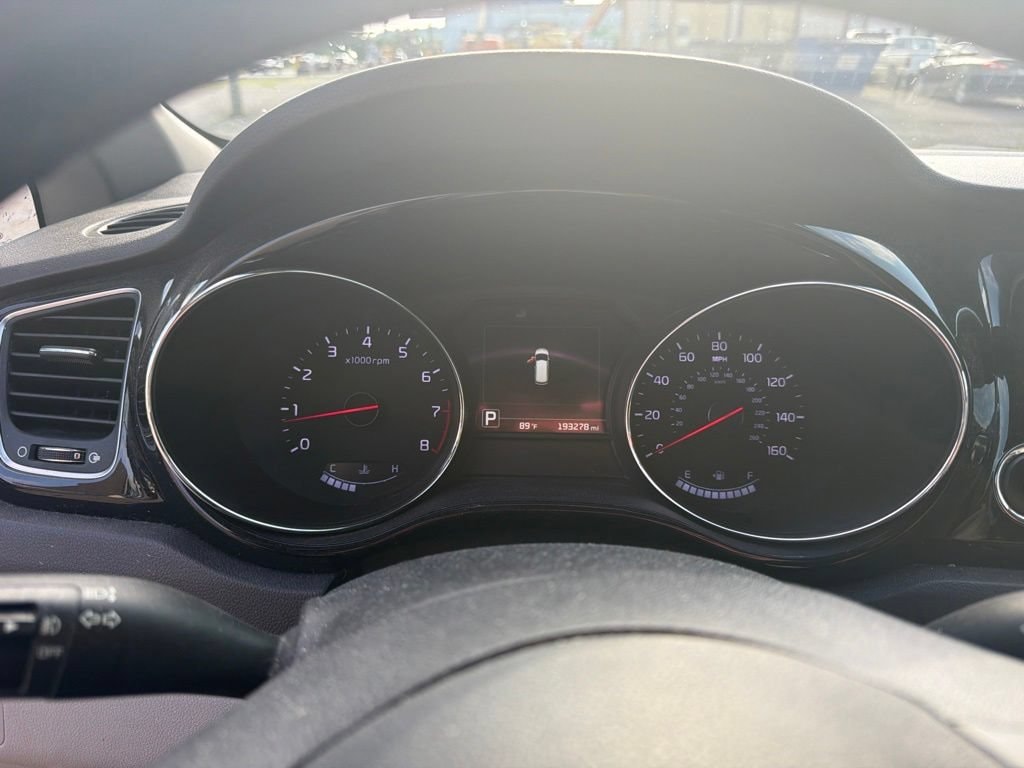 Used 2016 Kia Sedona EX Wagon
