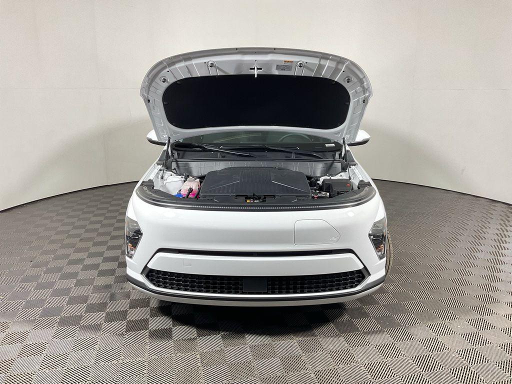 2025 Hyundai Kona EV SEL - Photo 8