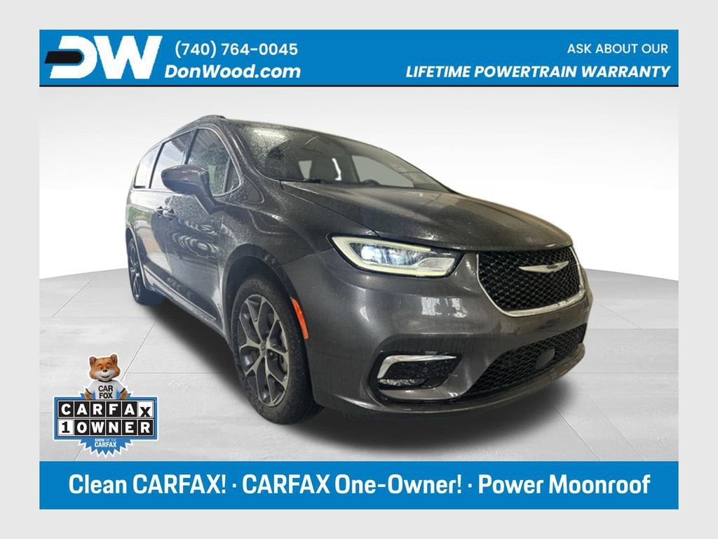 2021 Chrysler Pacifica Limited's photo