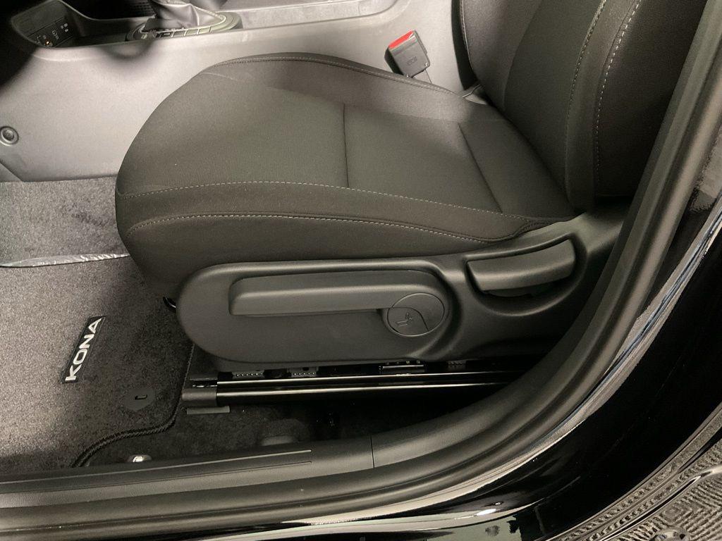 2026 Hyundai Kona SE - Photo 21
