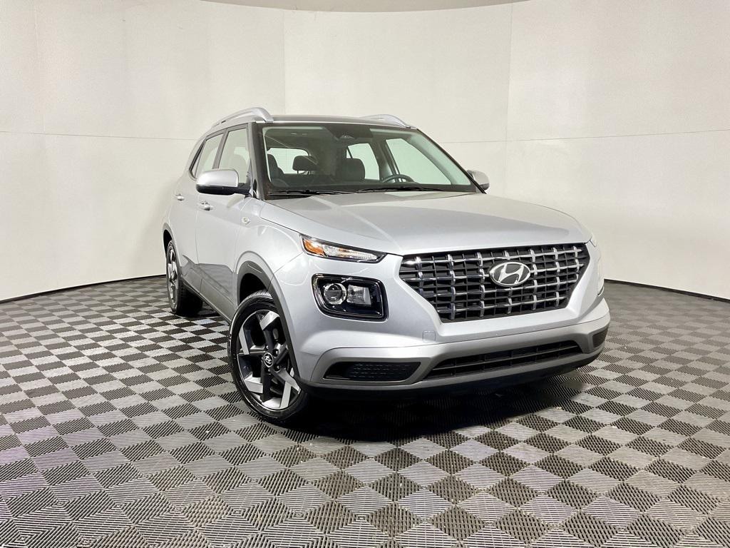 New 2025 Hyundai Venue SEL SUV