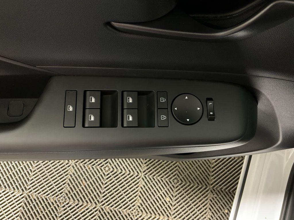 2025 Hyundai Kona EV SEL - Photo 20