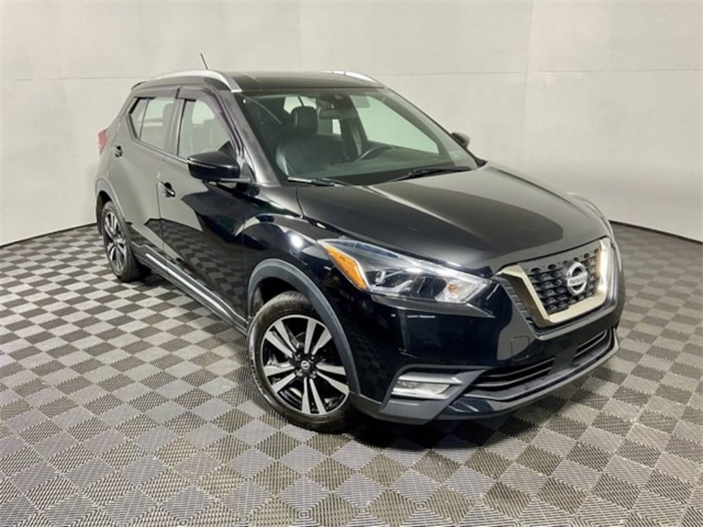 Used 2020 Nissan Kicks SR SR FWD
