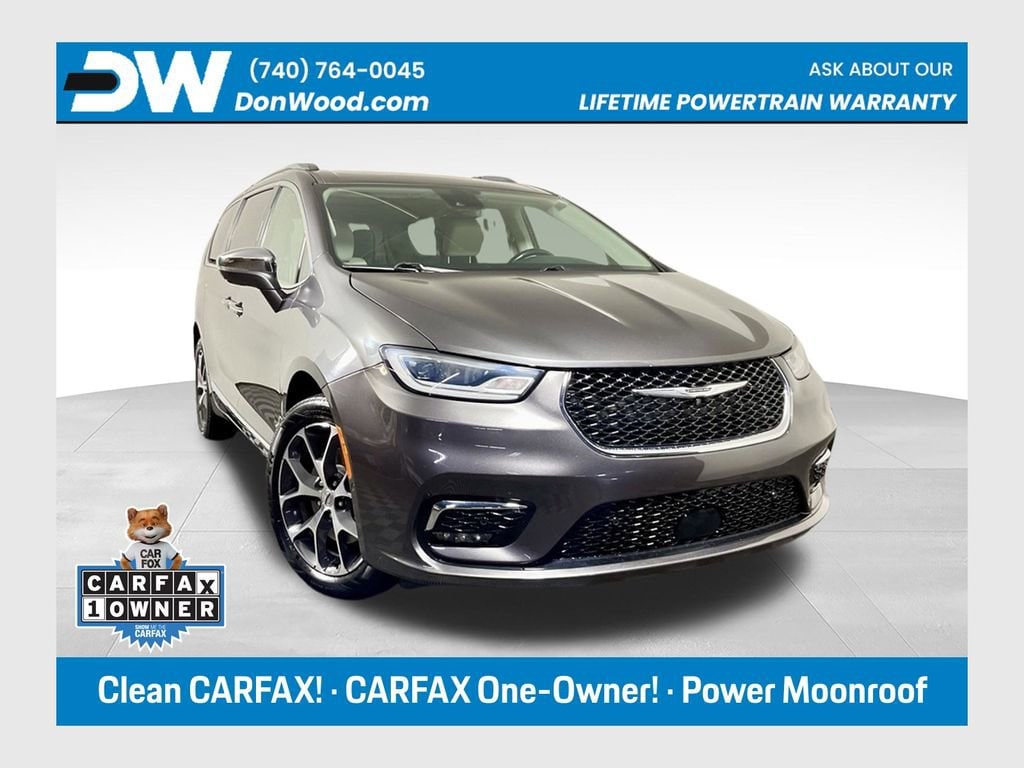 2021 Chrysler Pacifica Limited's photo