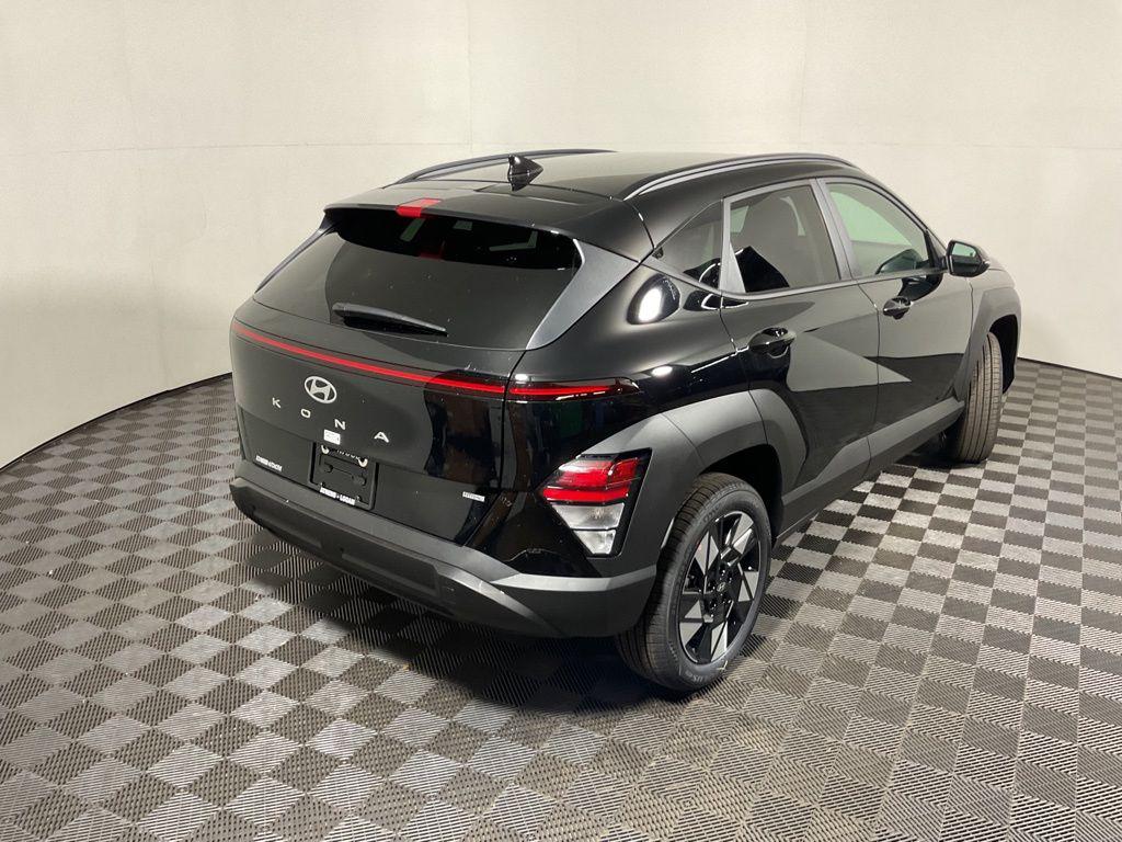 2025 Hyundai Kona SEL - Photo 17