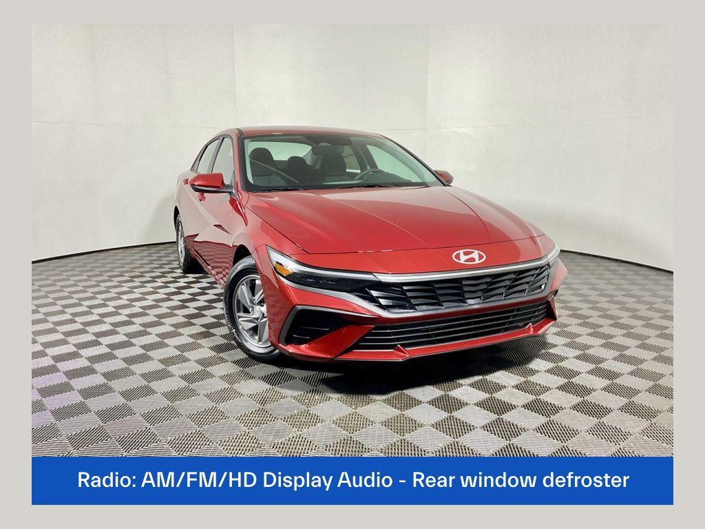 2025 Hyundai Elantra SE