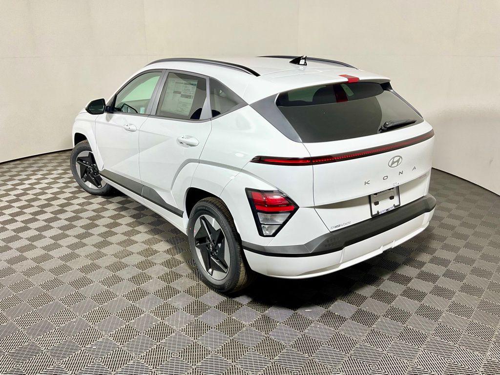 2025 Hyundai Kona EV SEL - Photo 13