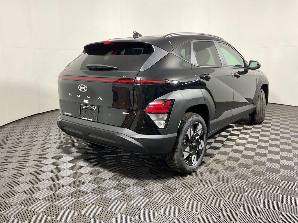 2025 Hyundai Kona SEL - Photo 16
