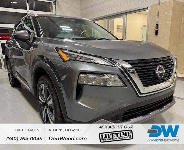 2023 Nissan Rogue SL's photo