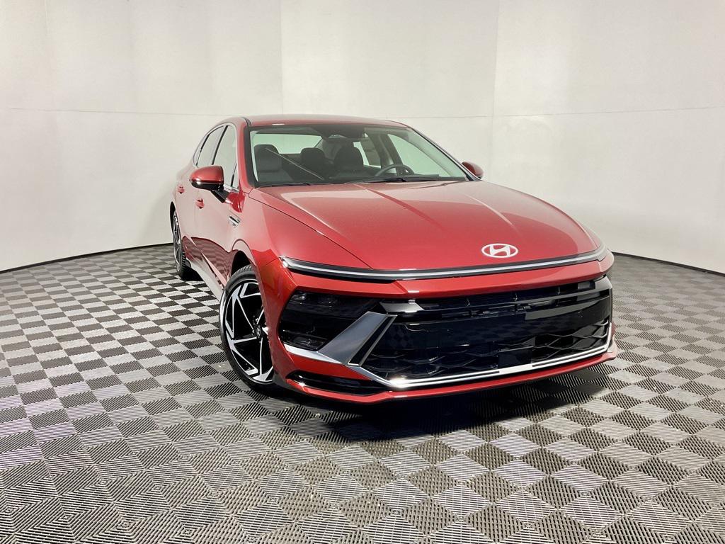 2026 Hyundai Sonata SEL's photo