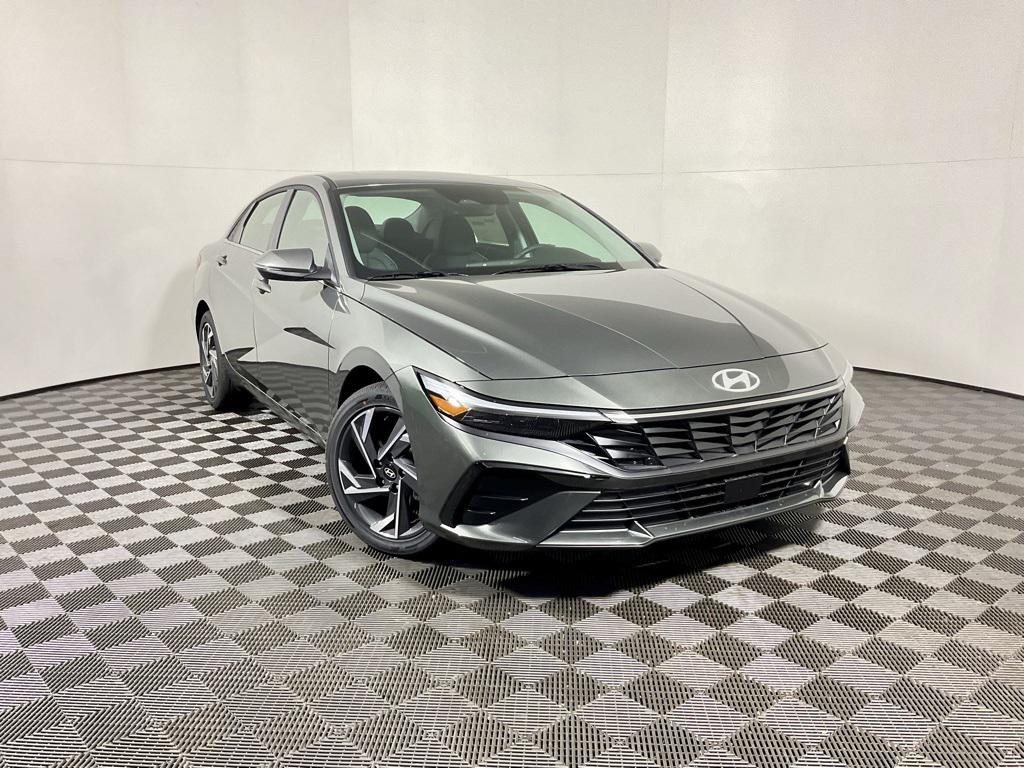 2026 Hyundai Elantra Limited's photo