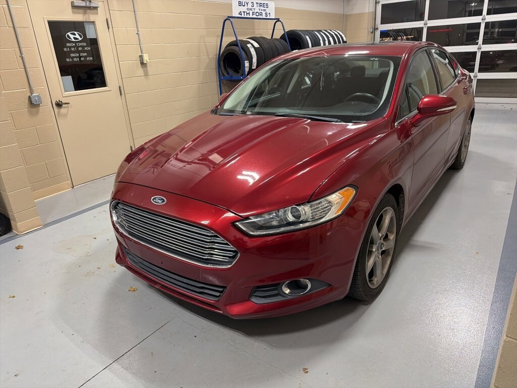 Used 2013 Ford Fusion SE Sedan
