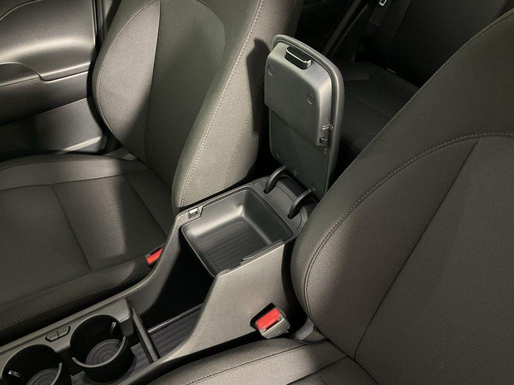 2025 Hyundai Kona EV SEL - Photo 31