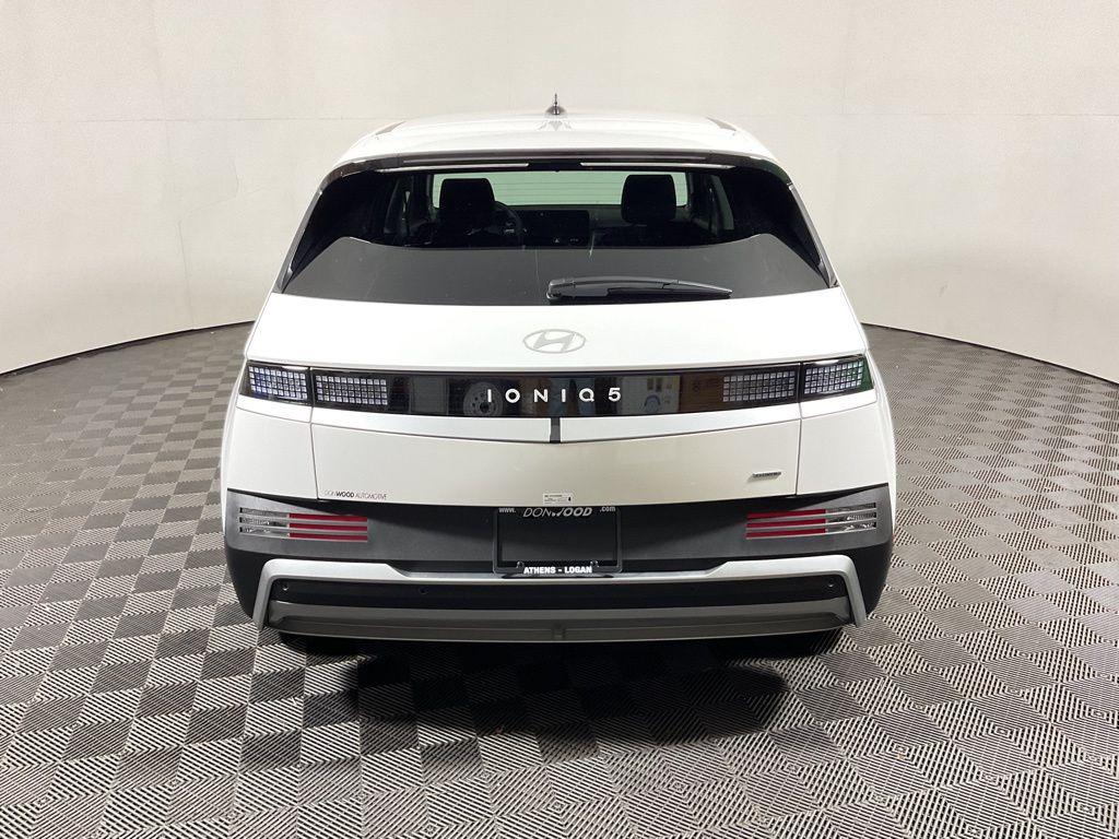2025 Hyundai IONIQ 5 SE - Photo 14