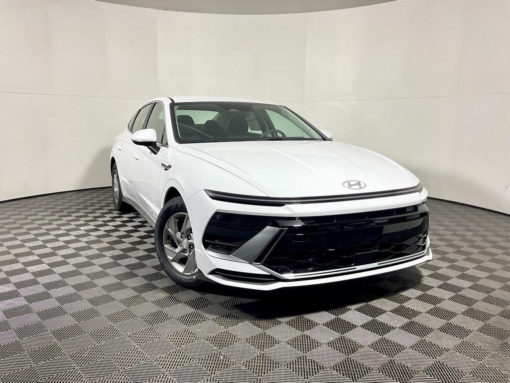 New 2026 Hyundai Sonata SE Sedan