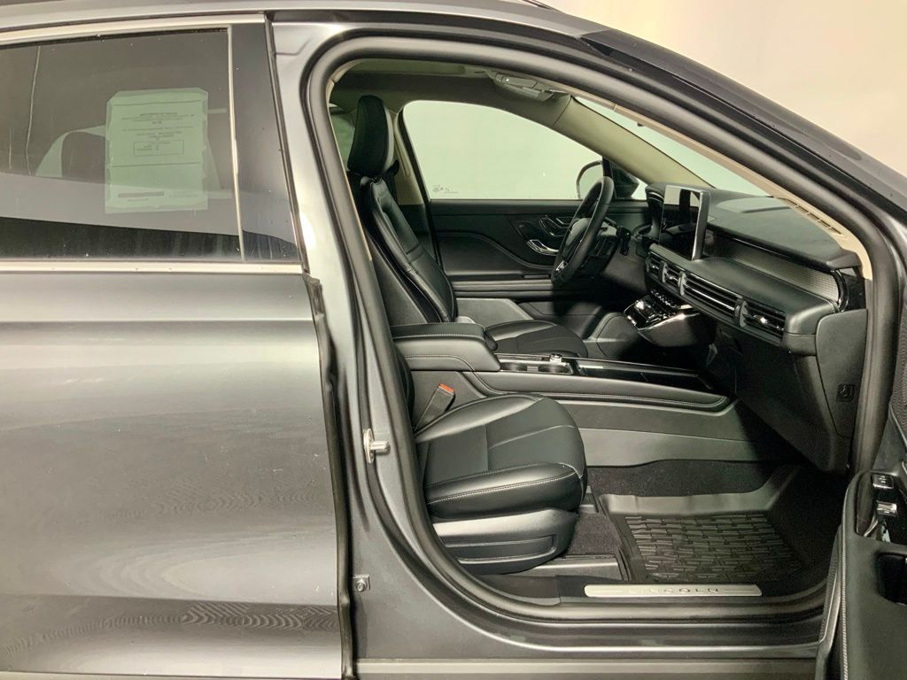 2026 Lincoln Corsair Premiere - Photo 36