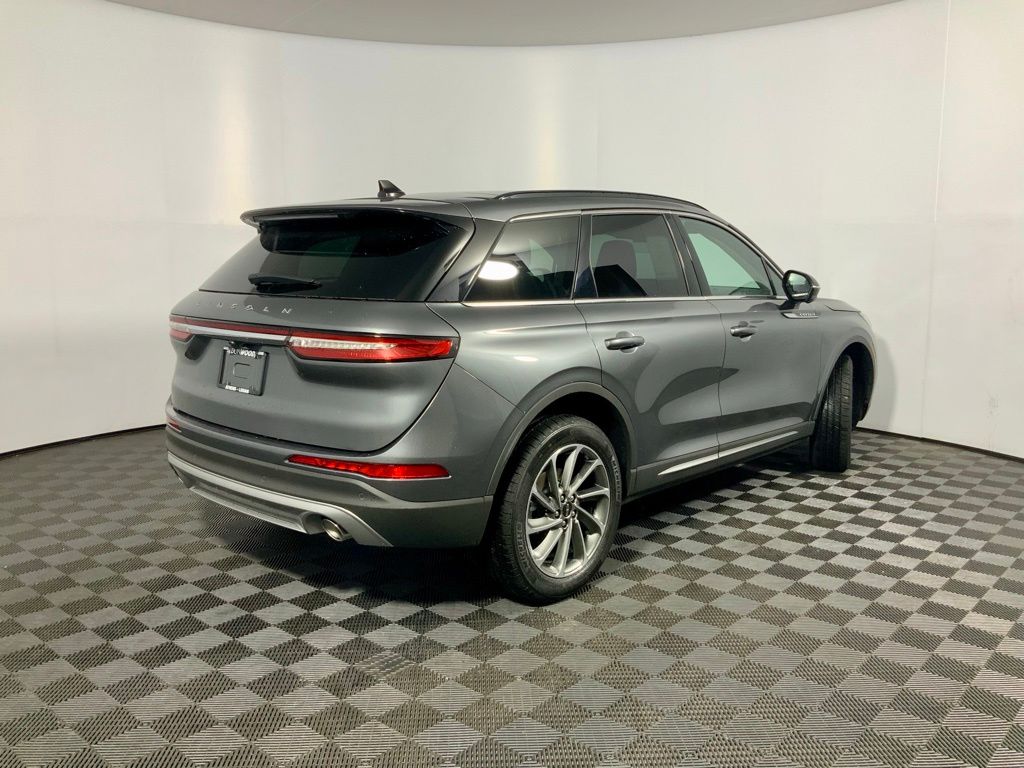 2026 Lincoln Corsair Premiere - Photo 17