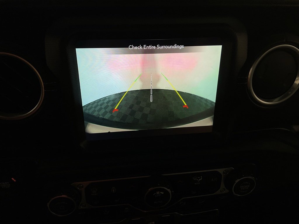 2020 Jeep Wrangler Unlimited Sahara photo 4