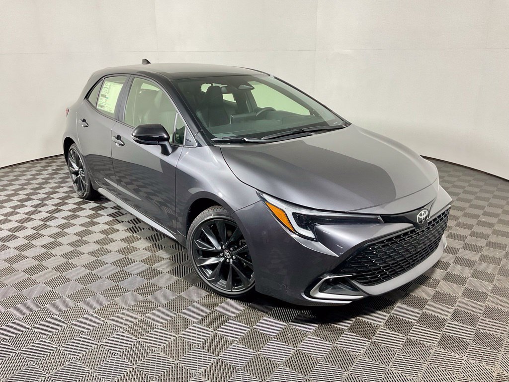2026 Toyota Corolla Hatchback XSE - Photo 6