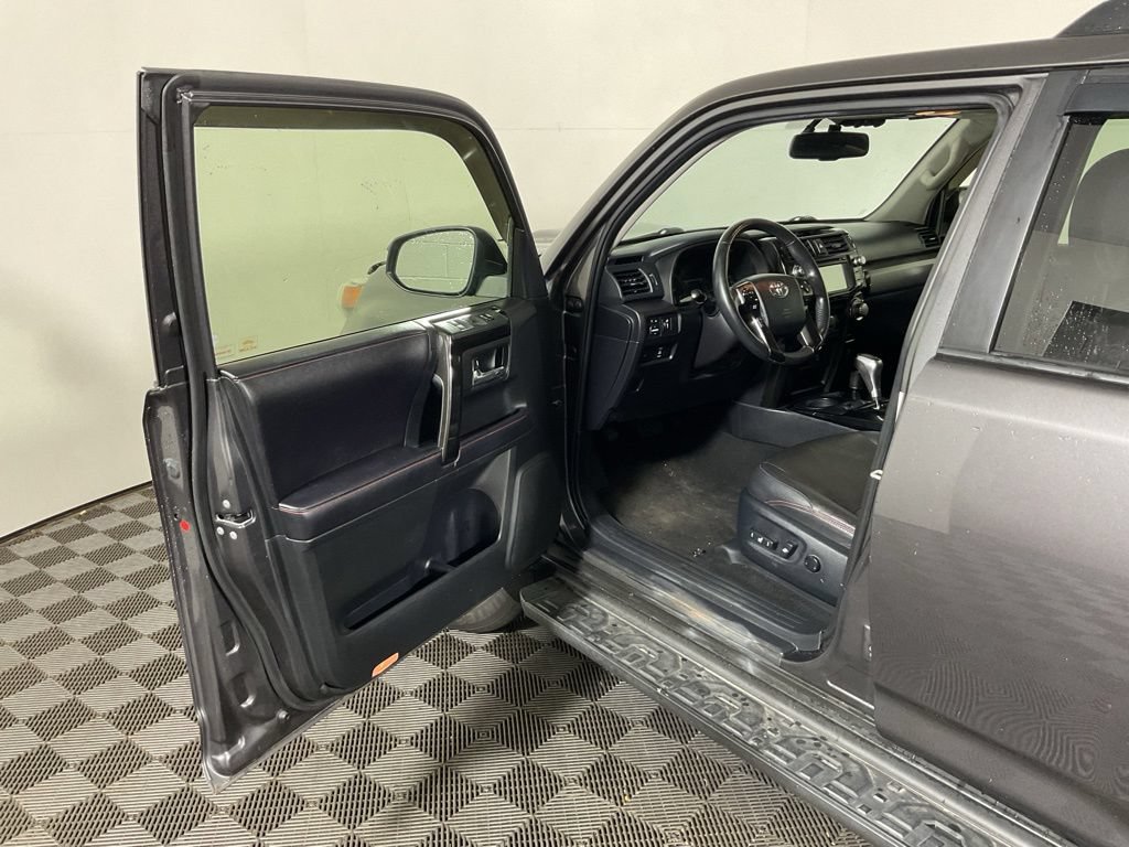 2018 Toyota 4Runner Off-Road - Photo 19