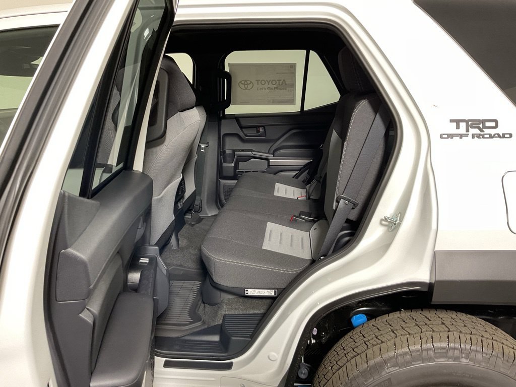 2026 Toyota 4Runner TRD Off-Road - Photo 32