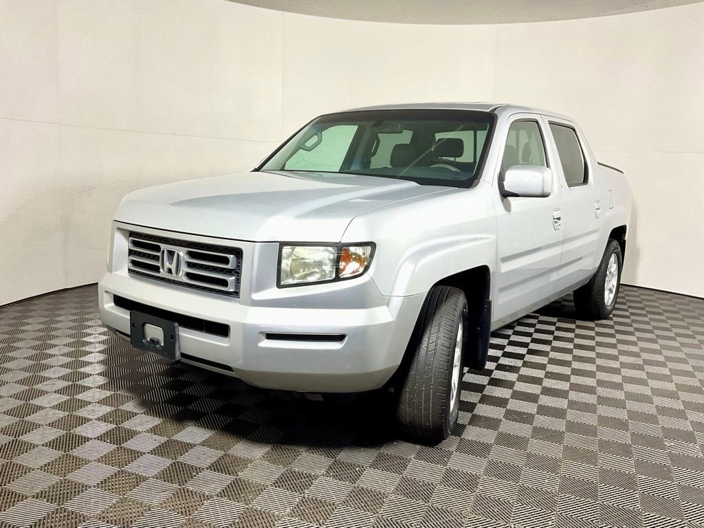 Used 2006 Honda Ridgeline RTL with VIN 2HJYK16596H553817 for sale in Athens, OH