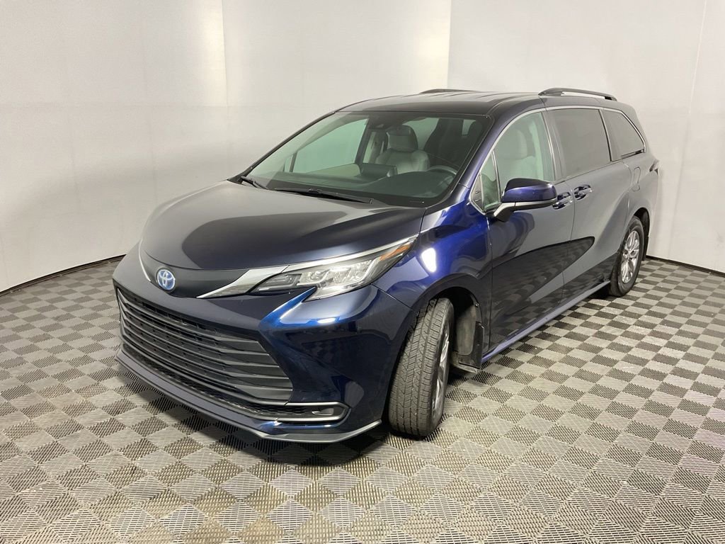 2023 Toyota Sienna LE - Photo 10