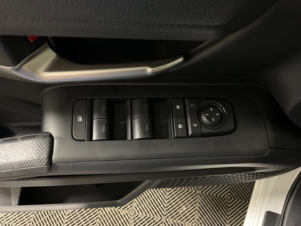 2025 Toyota Tacoma TRD Sport - Photo 19