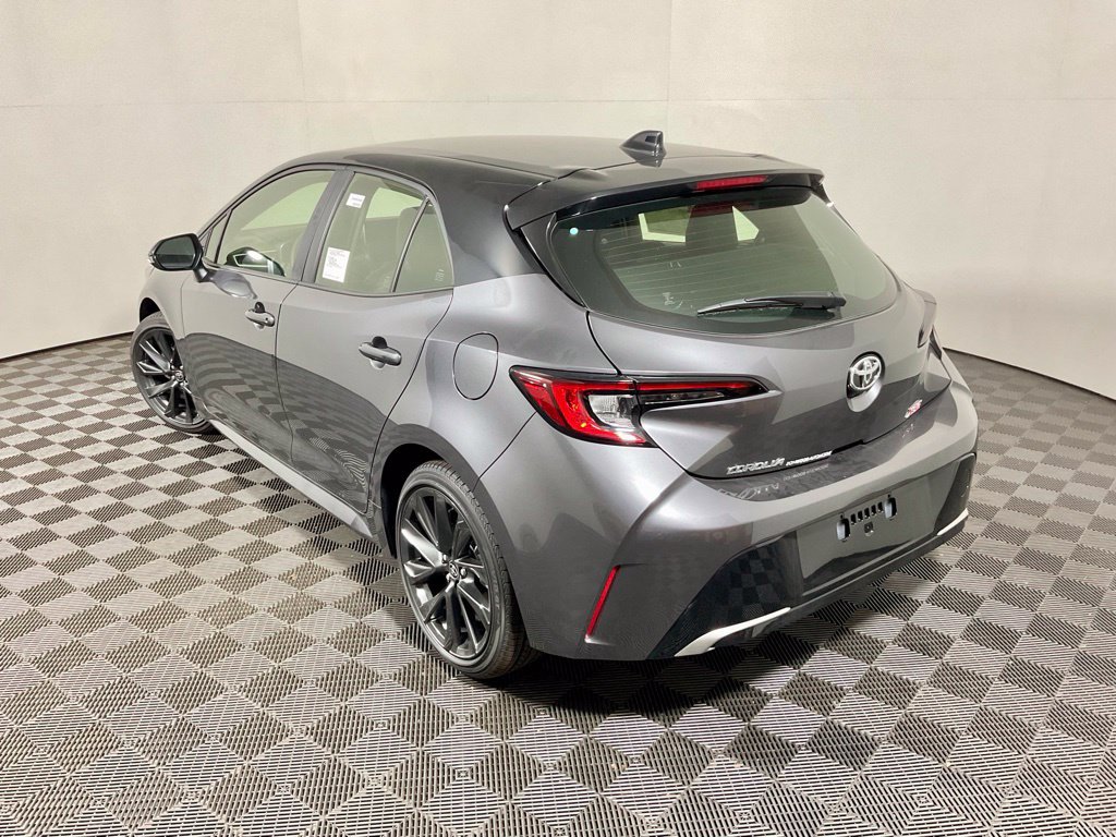 2026 Toyota Corolla Hatchback XSE - Photo 12
