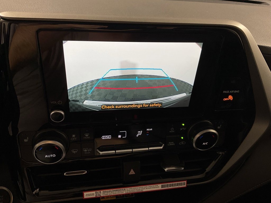 2026 Toyota Highlander XLE photo 4