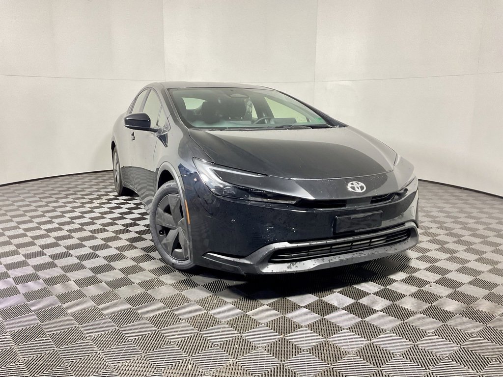 2025 Toyota Prius XLE's photo